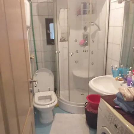 Kej Apartment *